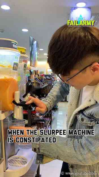 The lengths I'll go to for a free slurpee #freeslurpeeday #7eleven #messy #food #fail