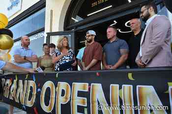 New laundromat in Troy opens, touting itself as one of the region's largest facilities