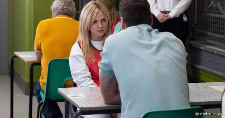 There is something that could exonerate Sarah on Coronation Street- and it would change everything