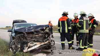 Unfall auf A94 mit Audi und Auto-Transporter – Fahrer war alkoholisiert