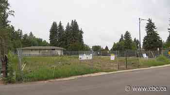 Some Edmontonians fighting west end infill development, raising questions over notification about new projects