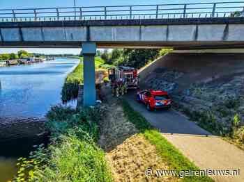 Stuk riet in brand langs fietspad
