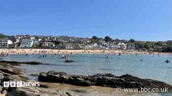 Heat health warning issued as heatwave continues