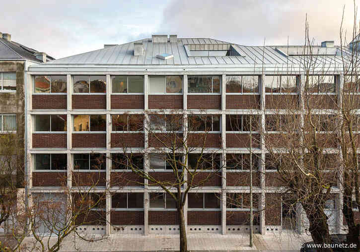 Dahinter das Meer - Wohnungsbau nahe Porto von Helder da Rocha