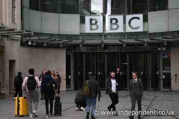500,000 UK households cancel their BBC TV licence in a year