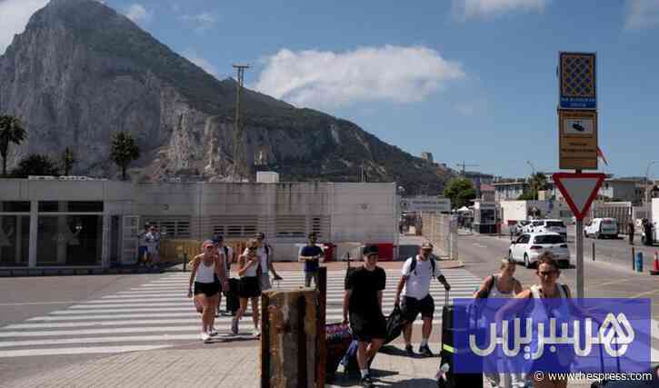 جبل طارق وإسبانيا يفككان السياجات