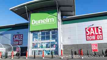 Dunelm shoppers save £500 on 'easy assemble' garden furniture as heatwave continues