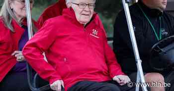 Superbelegger Warren Buffett (95) wil al zijn aandelen binnen acht jaar verkopen