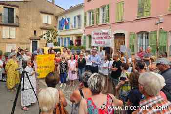 « C’est un service public vital pour notre village » : une manifestation organisée pour empêcher la suppression du bureau de poste dans le centre Var