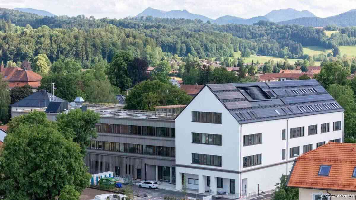Freie Wähler fordern begrünte Dächer statt Ziegelflächen im Oberland