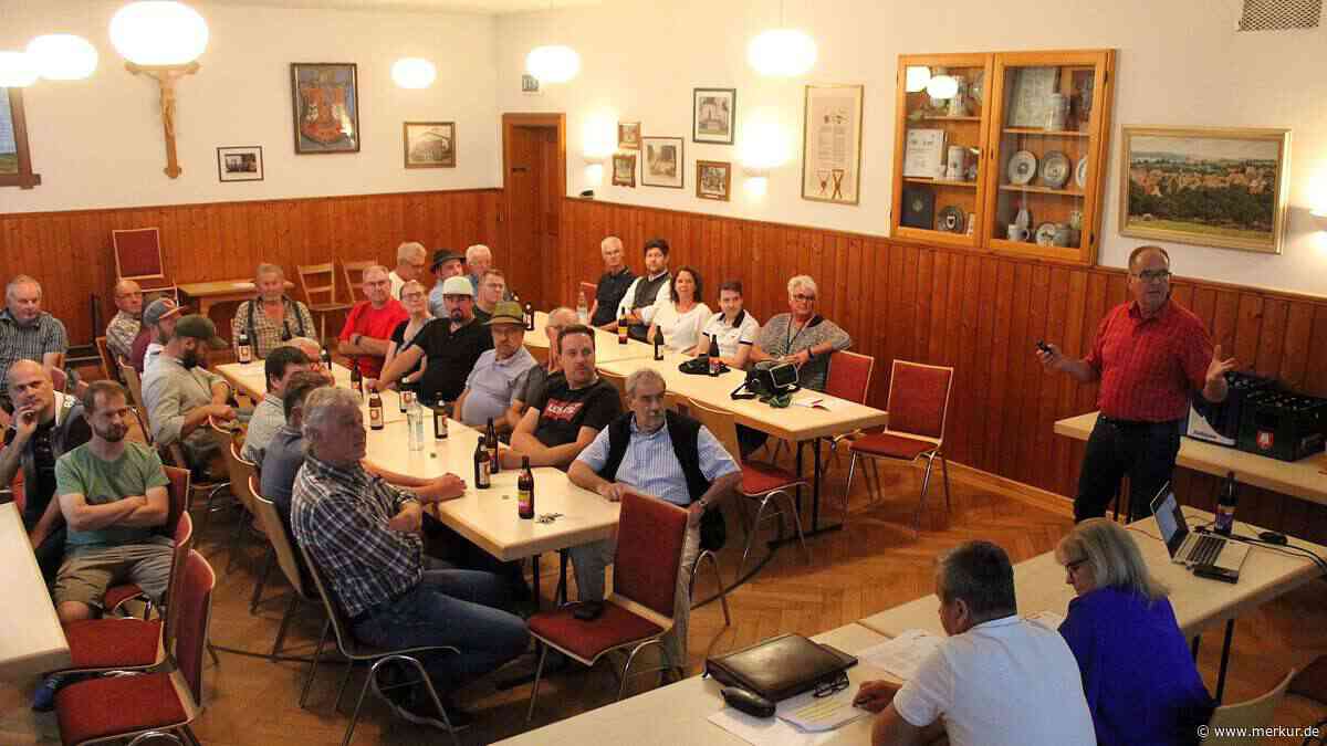„Wir lassen die Vereine nicht hängen“: Altes Feuerwehrhaus war Thema bei Bürgerversammlung
