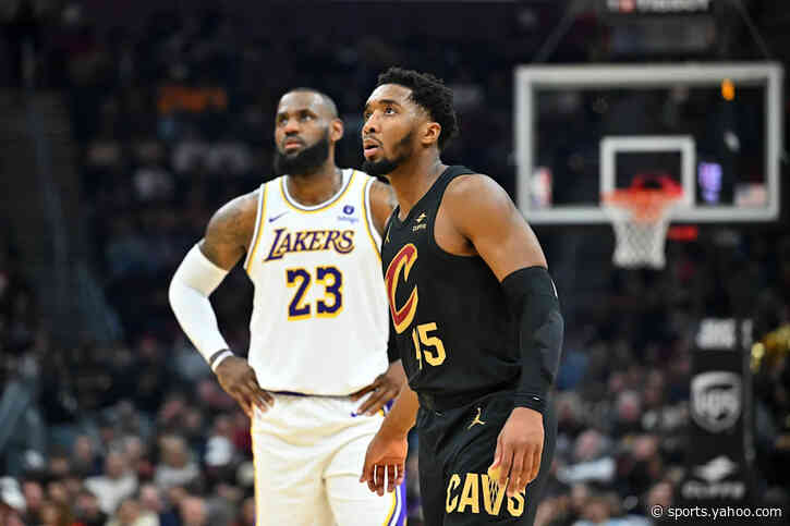 Report: LeBron James is reaching out to players on interested teams