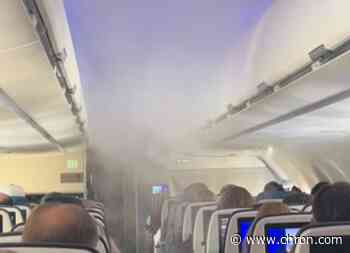 United Houston flight filled with 'smoke' at landing. Here's what really happened.