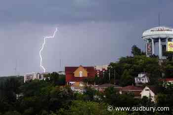Conditions favourable for severe thunderstorms with quarter-sized hail