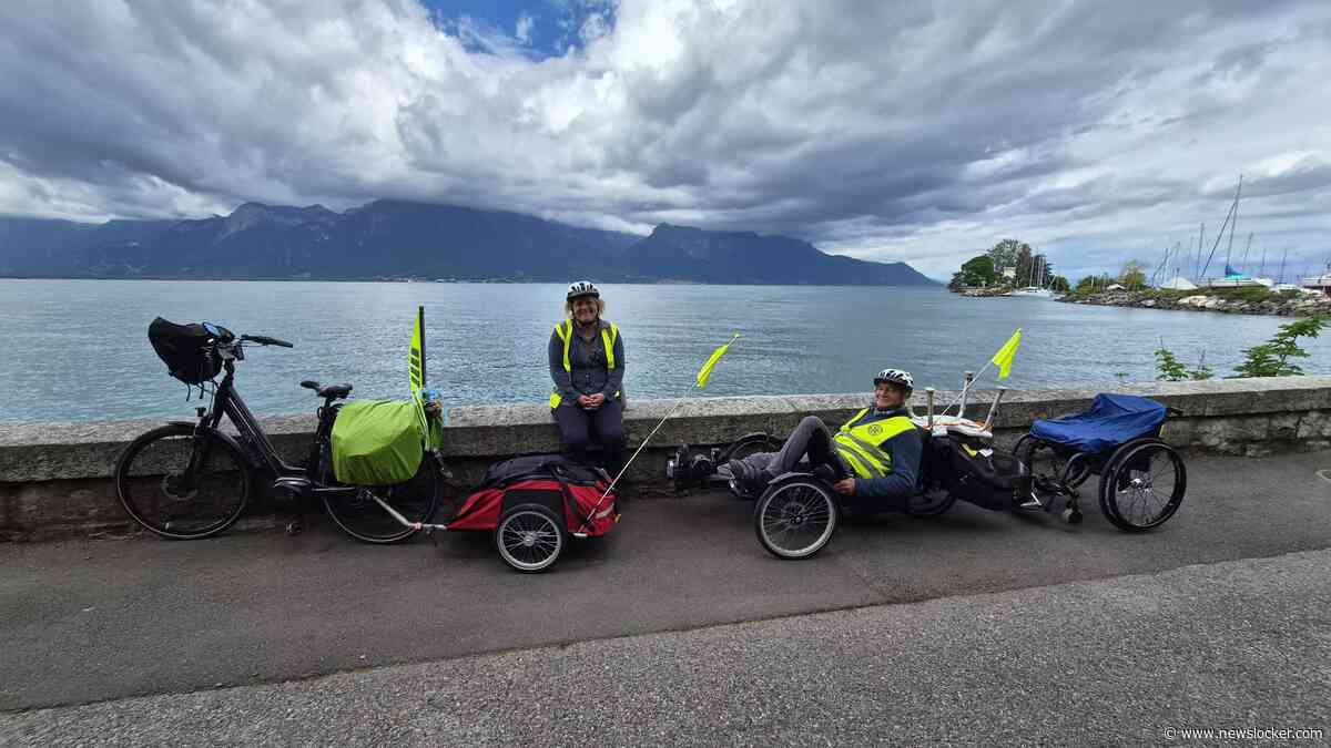 Willemijn (61) fietst met echtgenoot in rolstoel naar Rome: ’Hoort bij ons leven tegen de klippen op’
