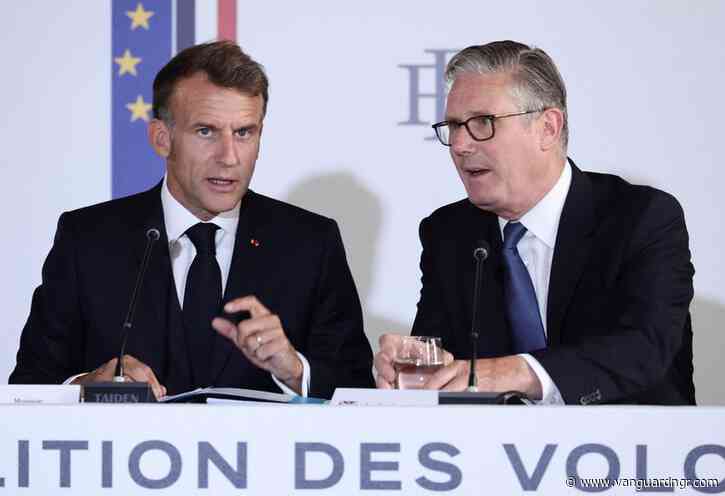 Macron presents UK’s Starmer with France’s highest award