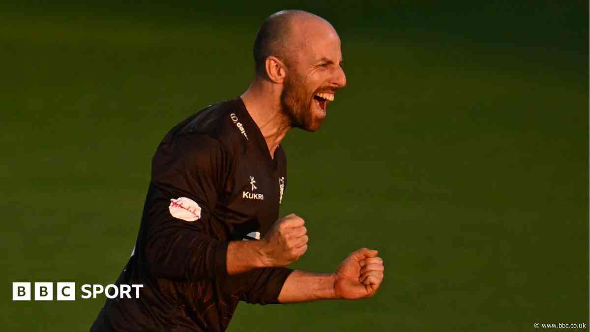 Somerset, Essex and Yorks reach T20 quarter-finals