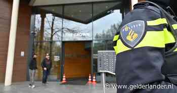OM: man (33) wurgde vrouw in appartementencomplex in Arnhem, partner volgt zaak via videoverbinding