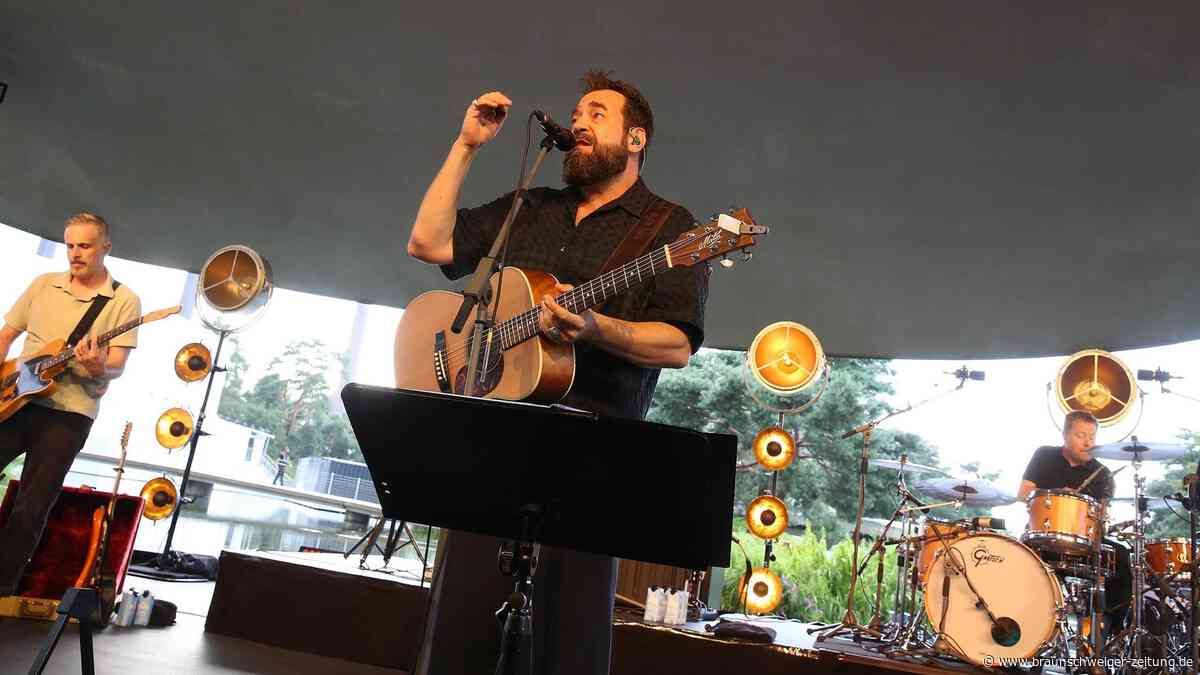 Laith Al-Deen in der Autostadt Wolfsburg: 70 tolle Bilder von Konzert und Fans