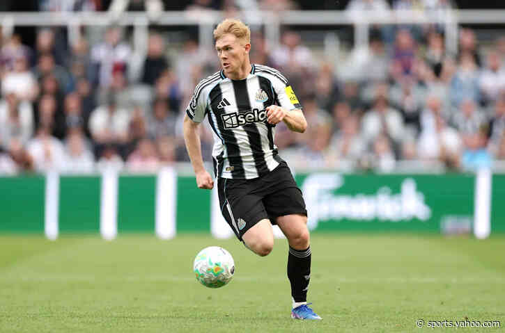 Manchester United Are In The Running To Land This Newcastle United Left-Back: Should Carrick Snap Him Up?