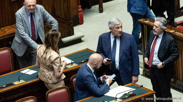 Legge elettorale, è caccia ai franchi tiratori nel centrodestra dopo la sconfitta: sono circa 30. Scambio di accuse tra FdI, Lega e FI