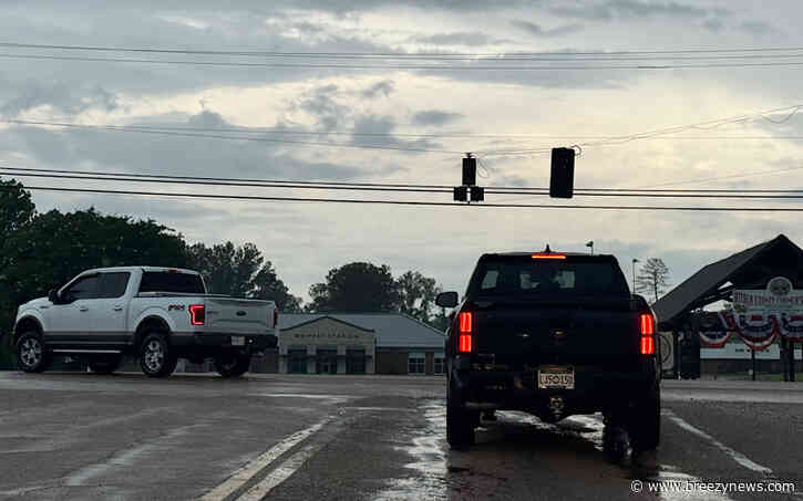 Traffic Lights Out in Kosy, Treat Intersections as Four-Way Stop