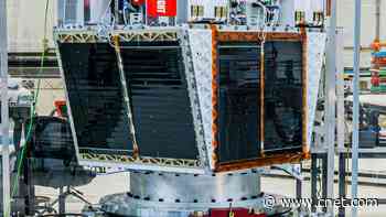 Mirrors in Space? The FCC Just Approved a Sun-Reflecting Satellite, and Astronomers Are Worried