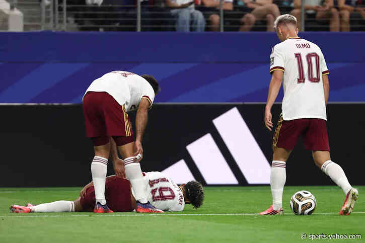 📸 What a blunder! France star gifts Spain a penalty