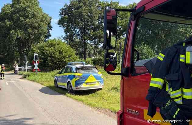 FFW Schiffdorf: Zugevakuierung nach Unfall am Bahnübergang in Wehdel