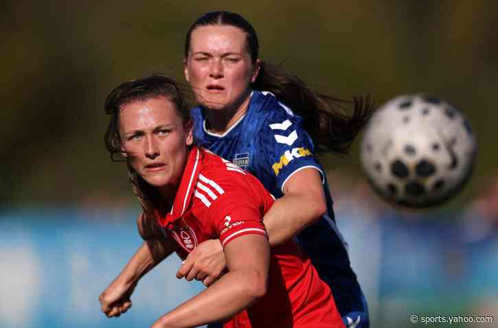 Burnley sign experienced forward Wellings
