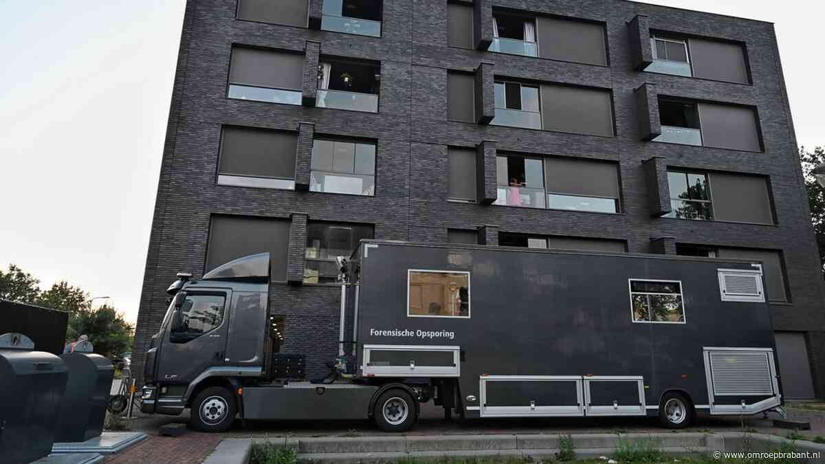 Groot politieonderzoek in appartement in Tilburg na overlijden persoon