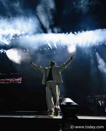 Jay-Z Smashes Yankee Stadium Record For Most Concert Tickets Sold In His 2nd Night Of Residency