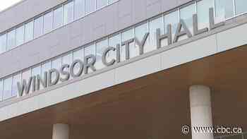 Windsor city council temporarily extends lifespan of 5 accessible cabs