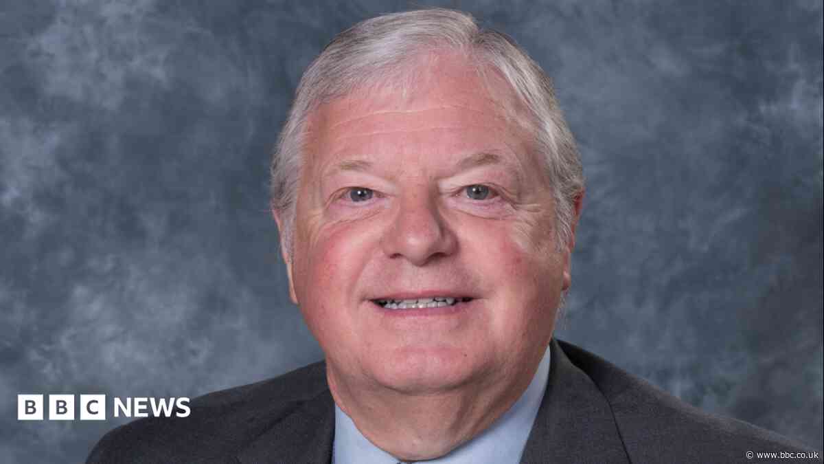 Reform brings council leader no confidence motion