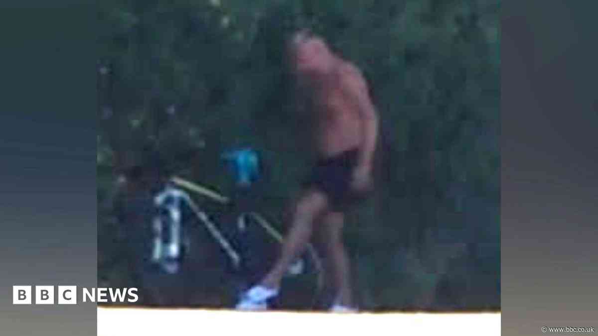 Appeal after man exposed himself at skate park