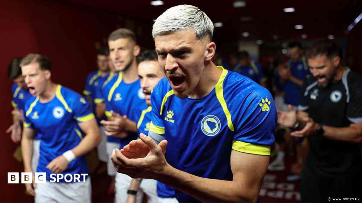Leeds agree £34.1m fee for defender Muharemovic