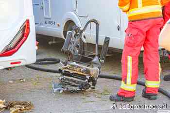Middelbrand na brand in camper in Leek