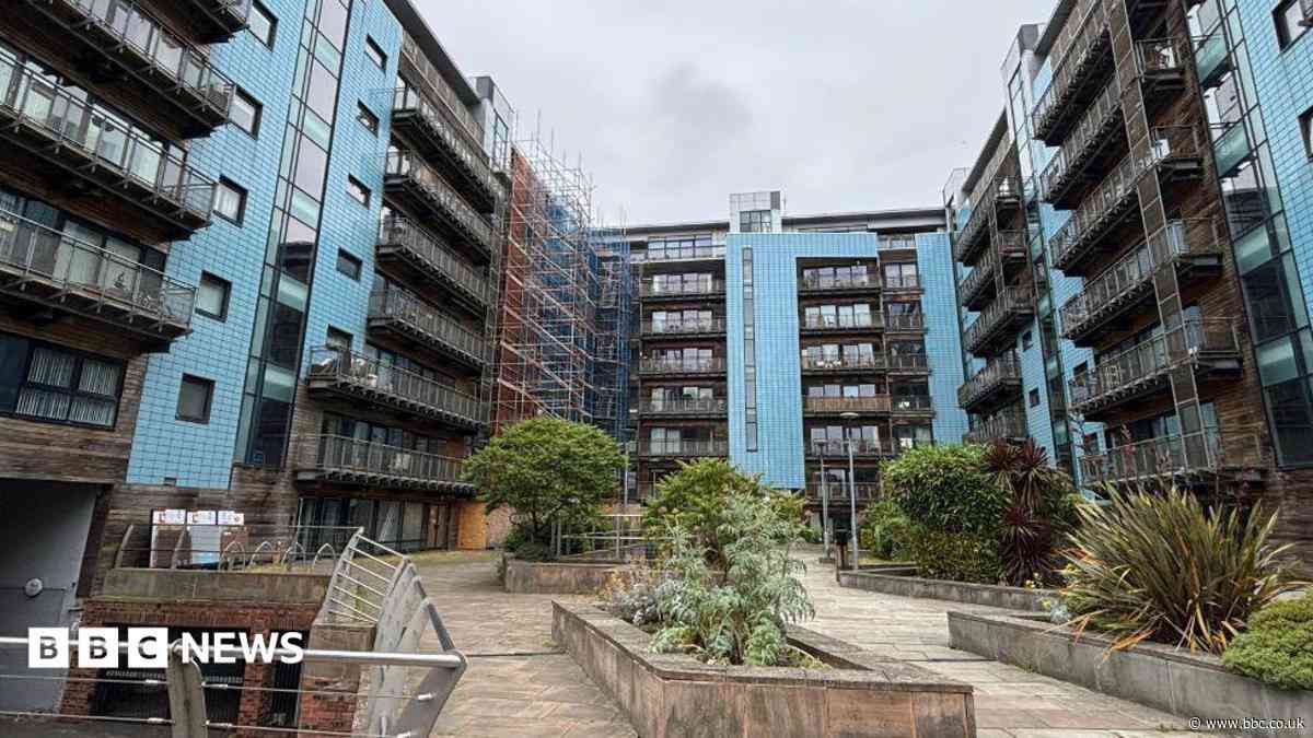 Residents urged to immediately leave flats over 'high fire risk'