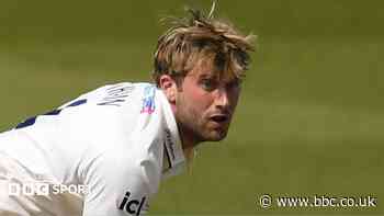Essex all-rounder Thain signs new three-year deal