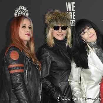 L7 to tour without cancer-struck bassist Jennifer Finch