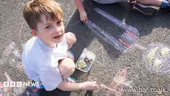 Closing street means children play safely, mums say