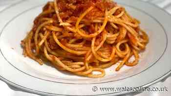 Bolognese will be tastier and richer when you add 1 kitchen scrap to the sauce