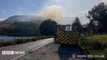 Firefighters could be at moorland blaze for 'days'