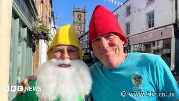 Gnome-town heroes deliver planters to high street shops