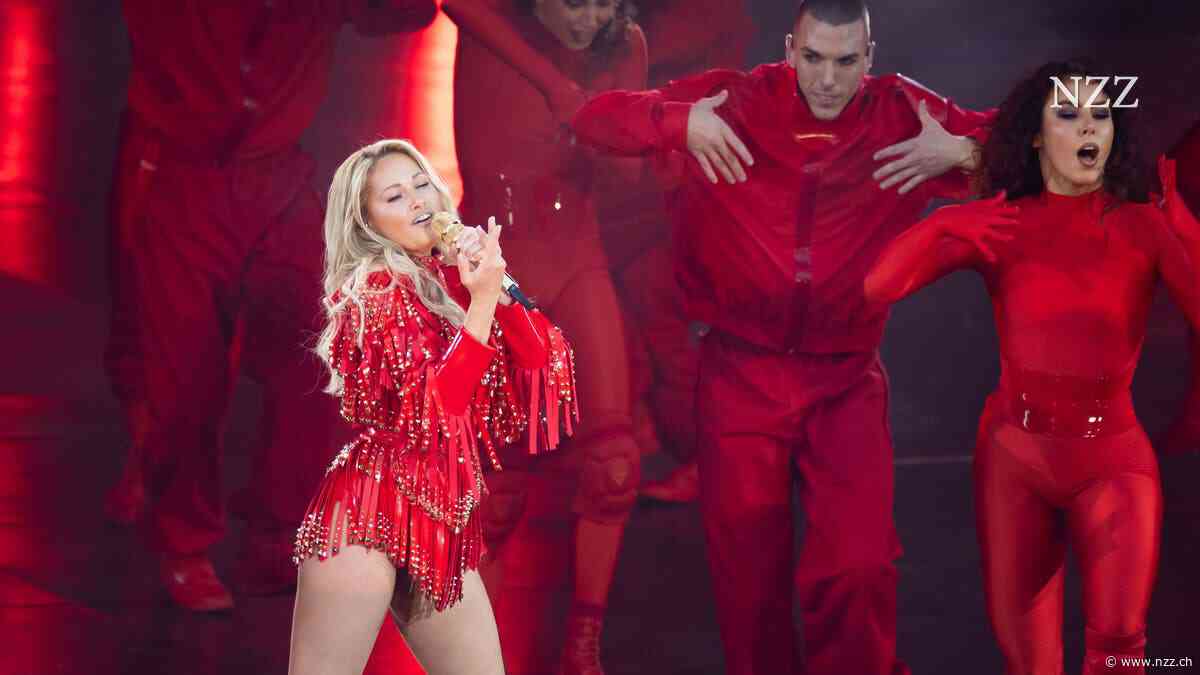 Helene Fischer kommt als Engel nach Zürich, wird zum singenden Star, vergiesst eine menschliche Träne und schwebt zurück in den Himmel