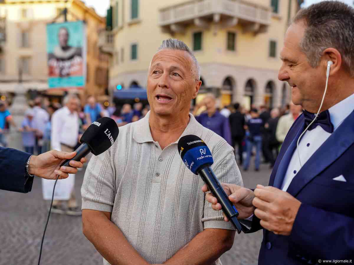 Paolo Belli travolge con la bici un pedone. Il 41enne è morto, cantante sotto choc