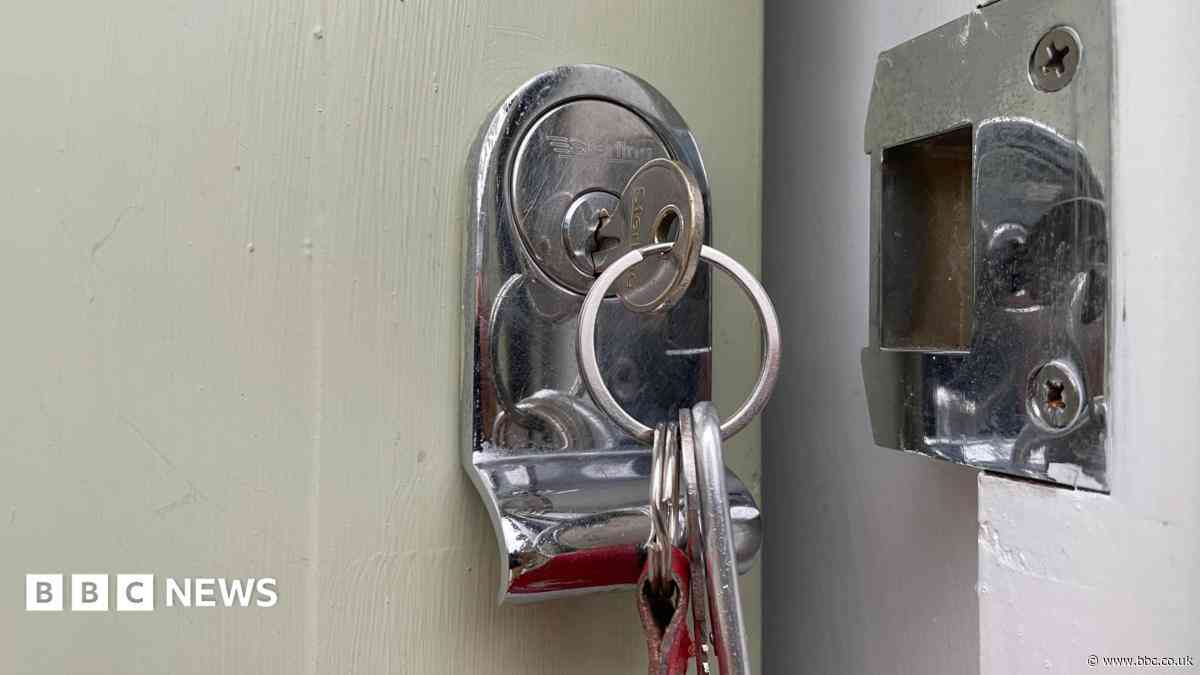 Number of second homes falls after legislation