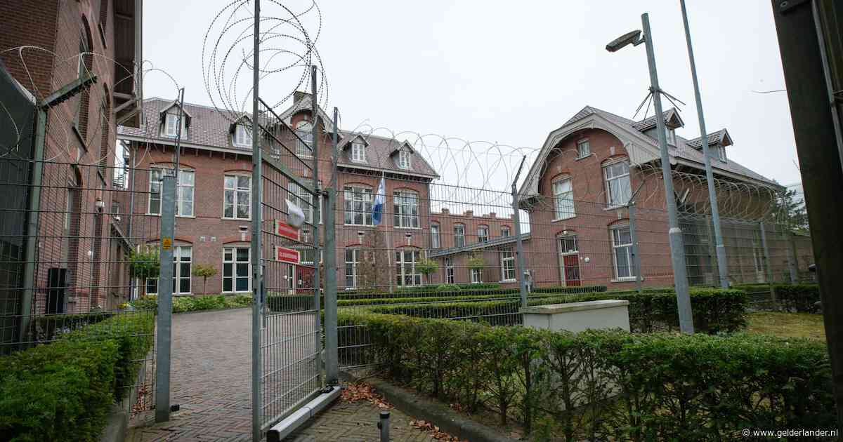 Verdacht pakketje in jeugdgevangenis: medewerker op staande voet ontslagen om ongepaste relatie