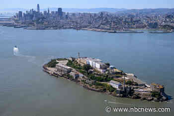 1 dead, 3 missing after boat capsizes near Alcatraz in San Francisco Bay