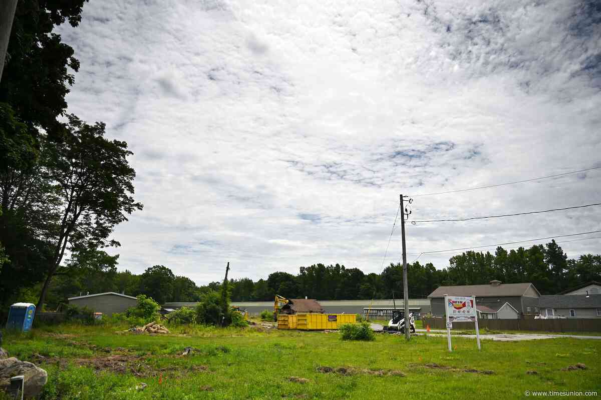 Appeal halts eviction of Saratoga Lakeview Mobile Home Park residents